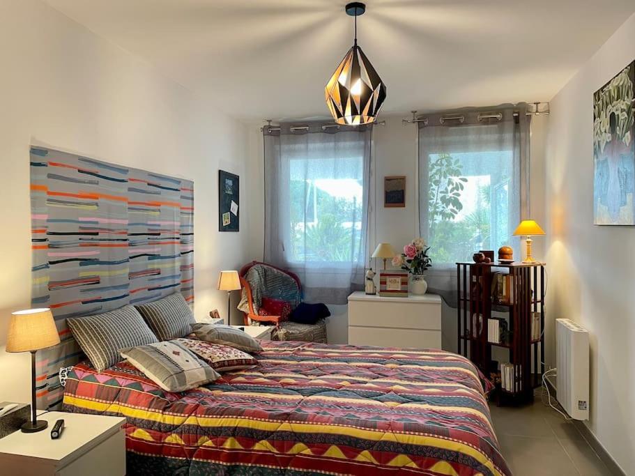 Appartamento 21 - Tres Agreable Rdc Avec Terrasse Et Parking Bandol Esterno foto